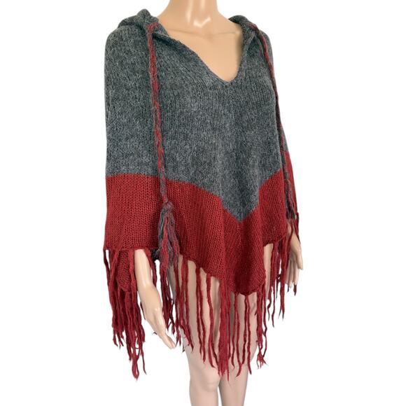 Hooded Fringe Knit Poncho Gray Red Boho Western Cottagecore Alpaca Blend Cozy - Picture 4 of 8